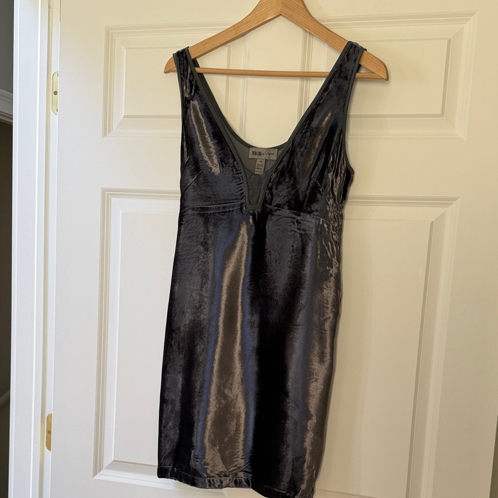 Vena Cava Gray velveteen with silk trim